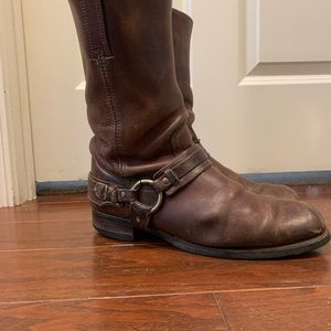 Hey did not fit the way I like. I need a wider size.